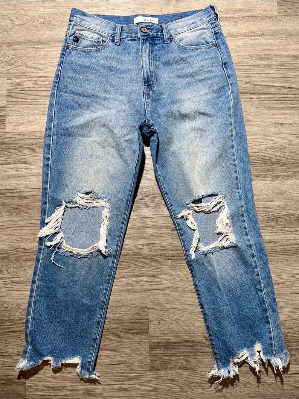 Kancan Women’s Jeans High Rise Straight Leg Size 7/27 Light Wash Distressed